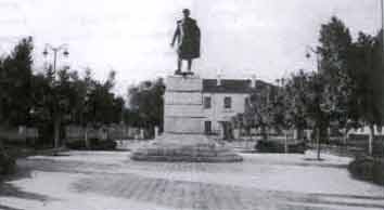 LA STATUE DU GENERAL LOURMEL